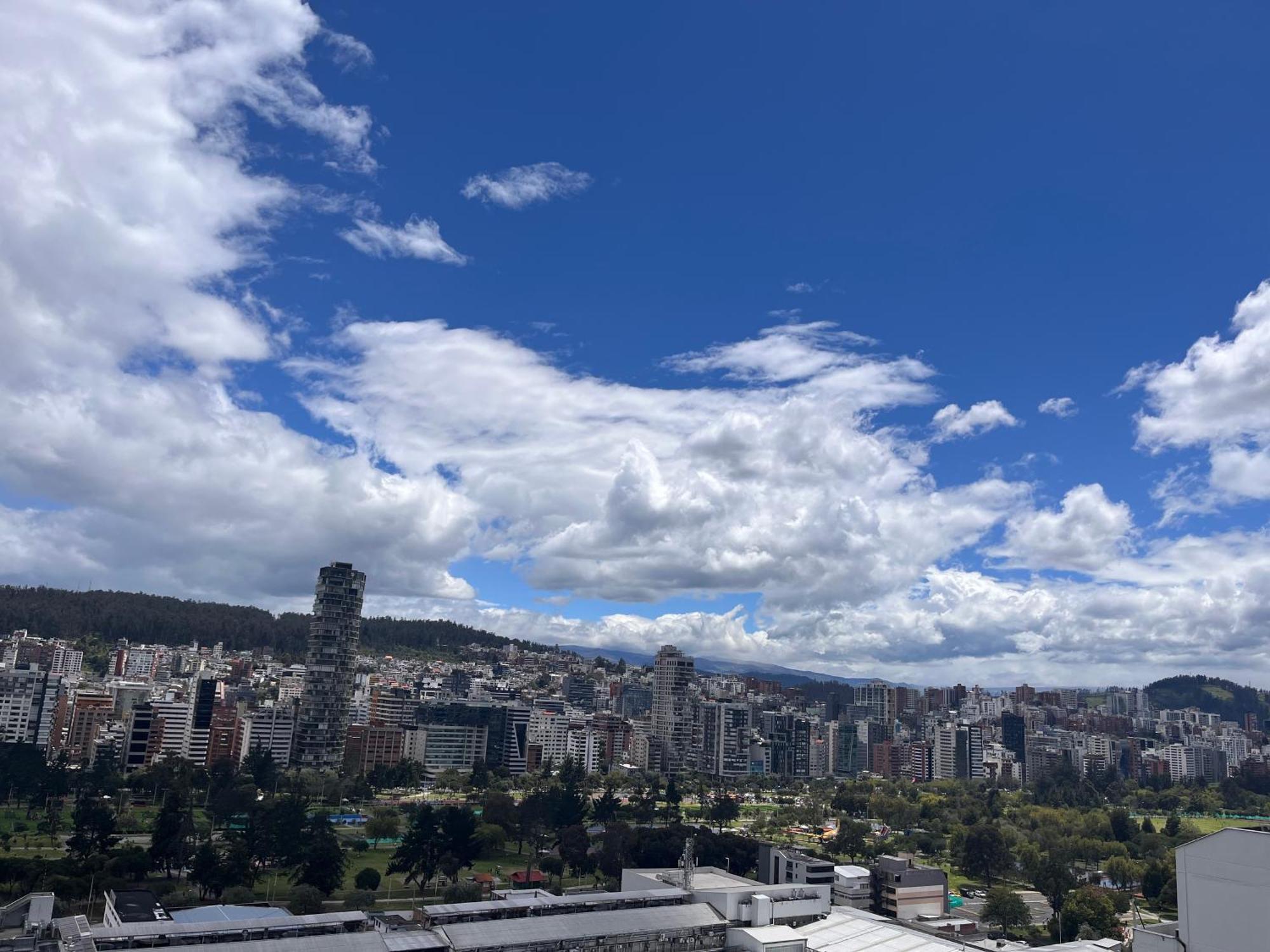 Suite Apartameto 1606 Espectacular Vista La Carolina, Piso 16 One - Quito Luaran gambar
